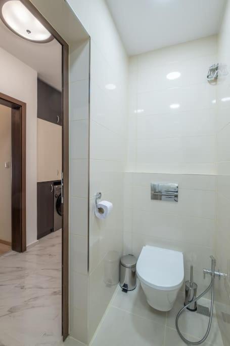 Top Location, Brand New 3 Bdrm Apt & Free Parking Sofia Exterior foto